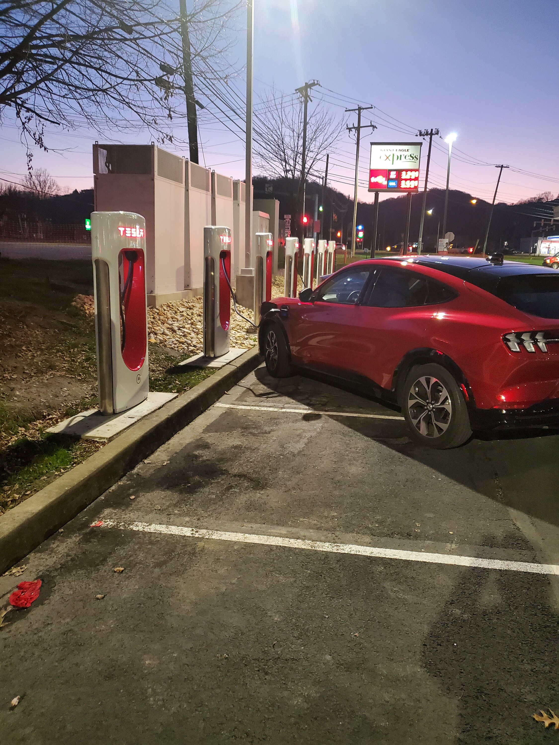 Tesla adds Magic Dock to Superchargers in Canada