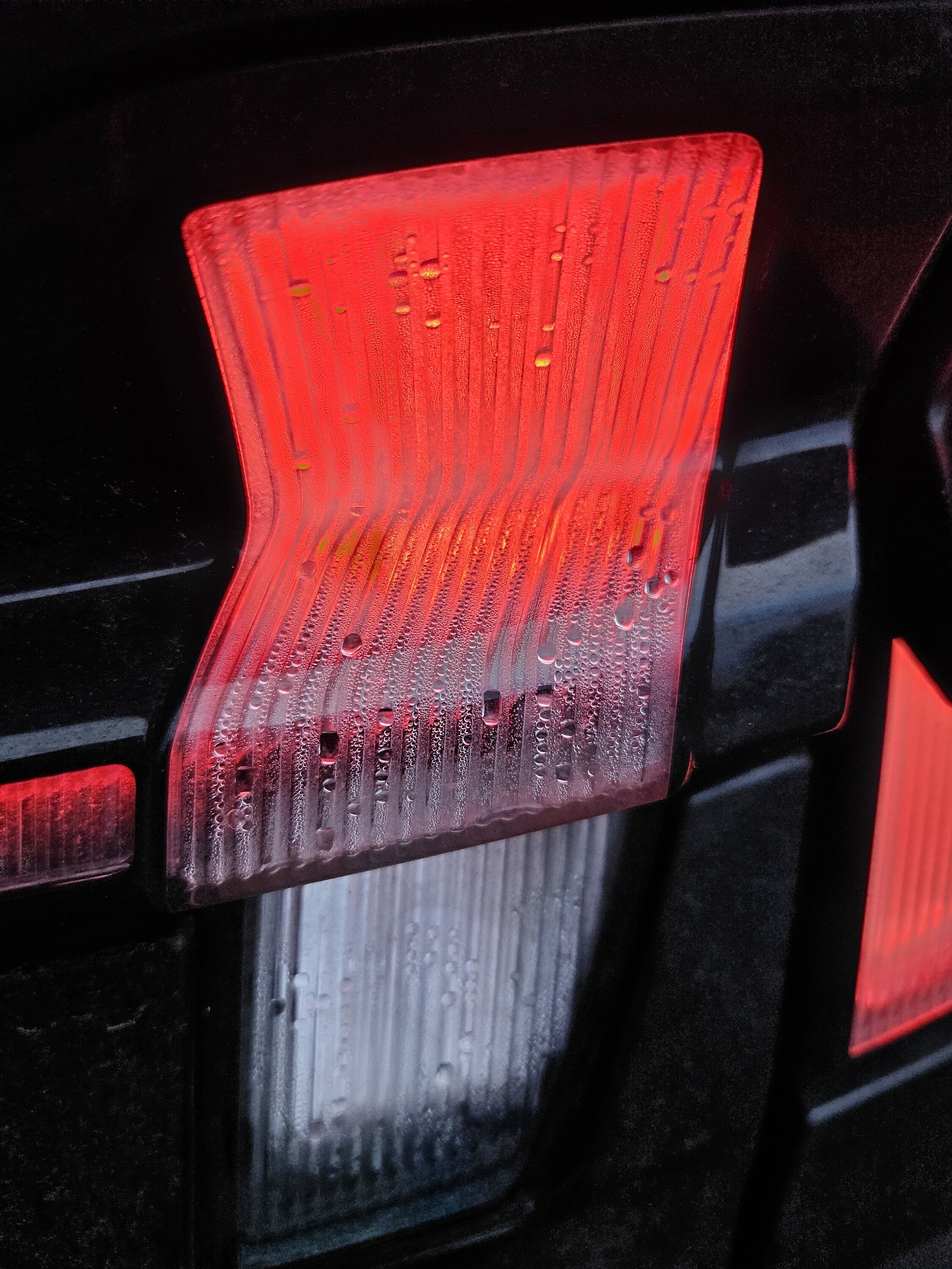 Ford Mustang Mach-E Water/Condensation in tail light - Warranty Claim UK? 20240130_081046