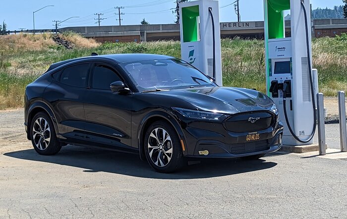 Southern California to Oregon and back 2000 mile road trip in  2021 Premium 4X Mach E