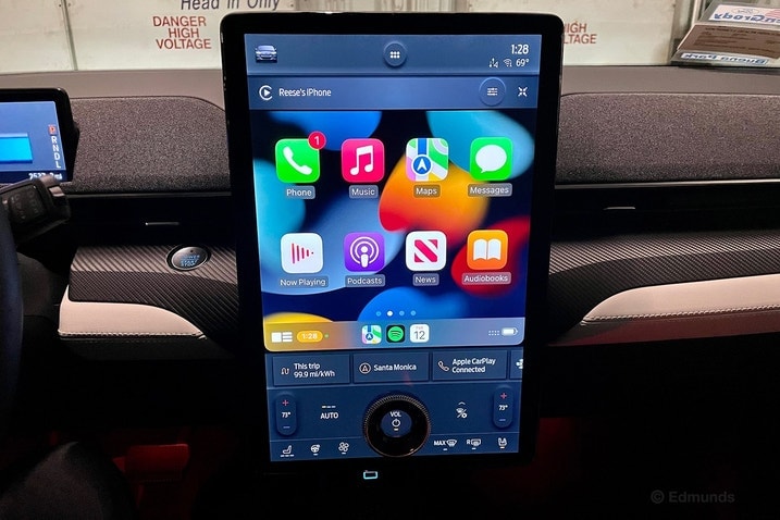 Mustang mach e apple carplay discount